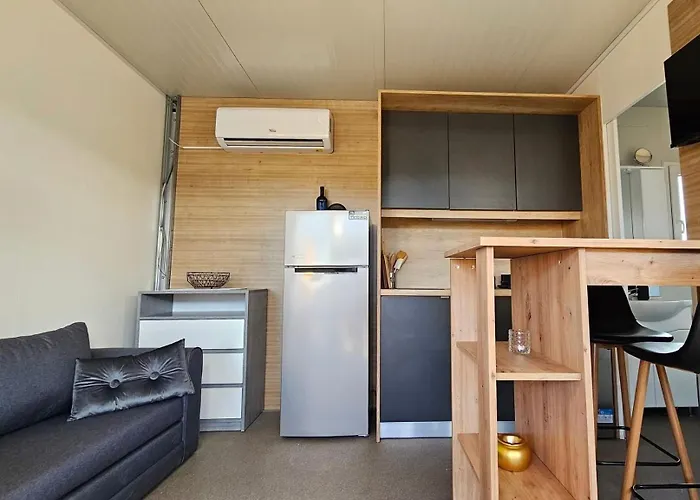 Family-friendly With Swimming Pools Pirovac, Sibenik - 24497 Apartamento *