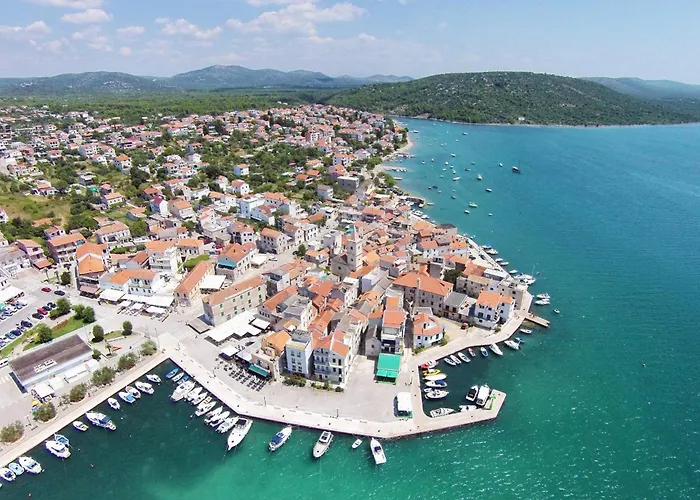 Family-friendly With Swimming Pools Pirovac, Sibenik - 24497 Apartman